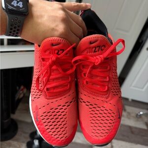 Nike Air 270 Red Sneakers